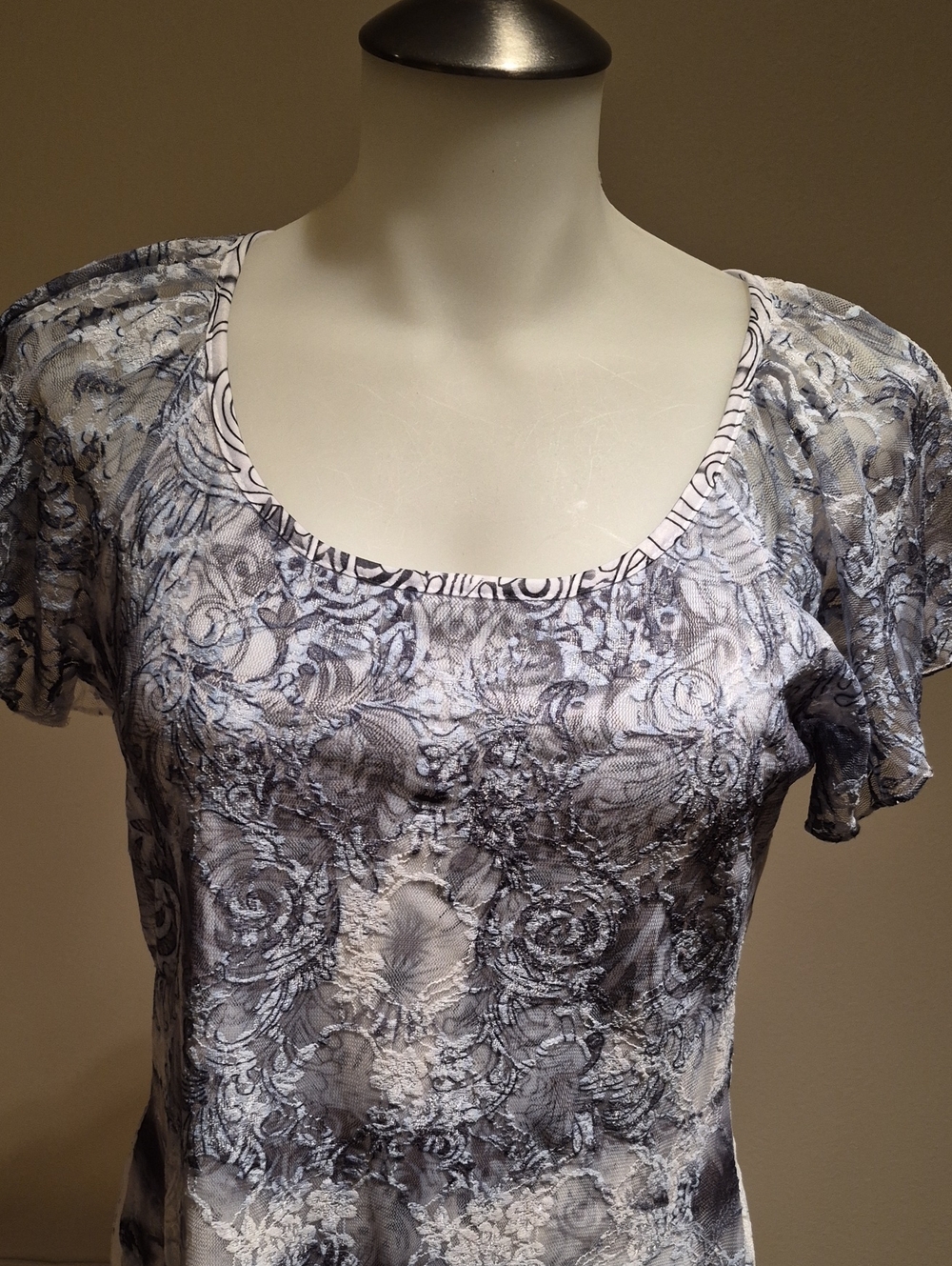Brittany Black Lace Overlay Gray and White Scoop Neck Top, Size Medium